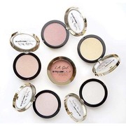 LA Girl Strobelite Stobing Highlighter Powder, Si Highlighter Drugstore yang Akan Buat Kamu Jatuh Cinta!