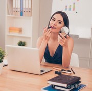 Rahasia Tampil dengan Dandanan Natural ke Kantor, Namun Tetap Segar dan Cantik Dilihat
