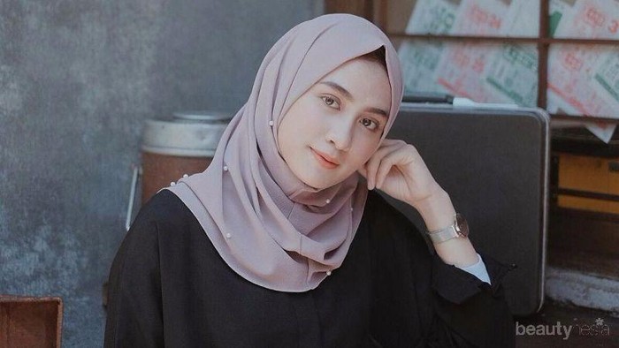 [FORUM] Kamu lebih pede saat menggunakan hijab dengan warna apa untuk warna kulitmu?