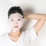 Hindari Kesalahan Memakai Sheet Mask Kalau Nggak Mau Perawatan Wajah Sia-Sia!