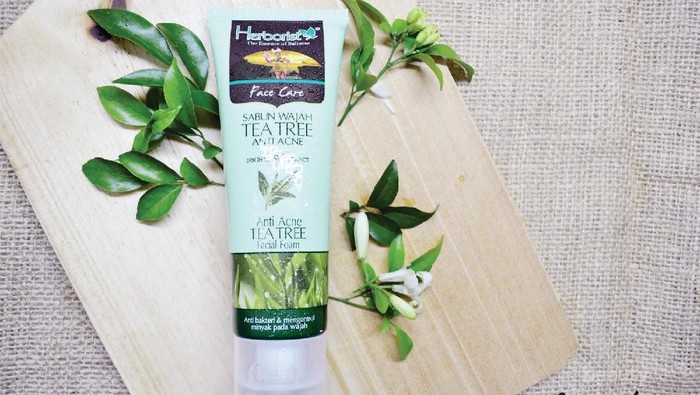 [FORUM] Herborist Tea Tree Facial Foam cocok buat jerawat sekaligus bikin cerah, ada yang udah coba?