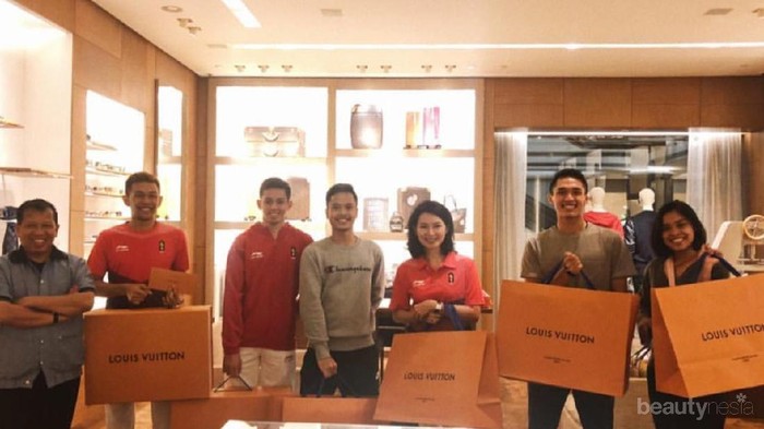 [FORUM] Wah! Menang Bawa emas, Jojo Pebulu Tangkis Pulang Bawa Louis Vuitton
