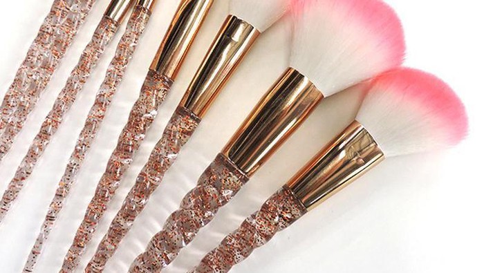 [FORUM] Dear, Brush makeup biasanya dipakai berapa lama sih?