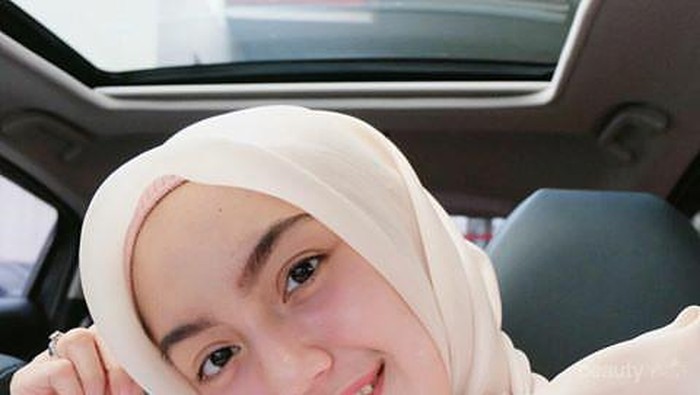 Ngehits! Intip Inspirasi 4 Gaya Hijab Cantik Selebgram Ini dengan Hijab Organza!