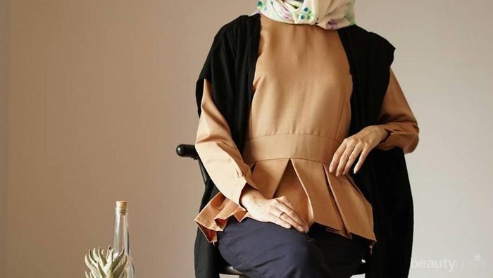 Hijabers, Ini 5 Cara Stylish Mengenakan Vest Outer untuk Gaya Keseharian Tanpa Kesan Berlebihan