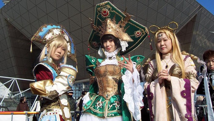 [FORUM] Ada yang suka ikut cosplay? Biasanya sewa, bikin atau beli sendiri pakaiannya?