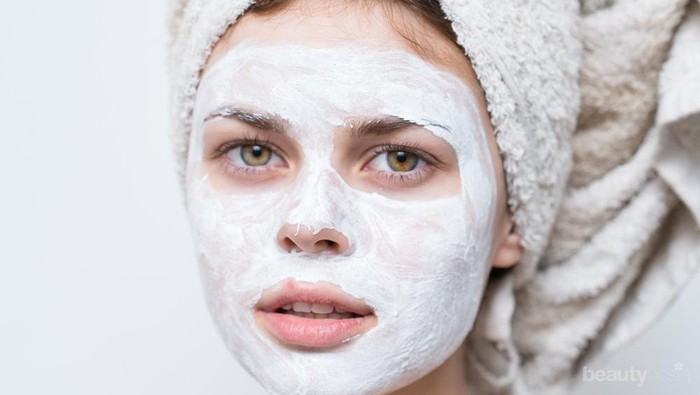 Ingin Maskeran di Rumah? Masker Oatmeal untuk Menghaluskan Kulit Wajah Ini Bisa Kamu Coba!