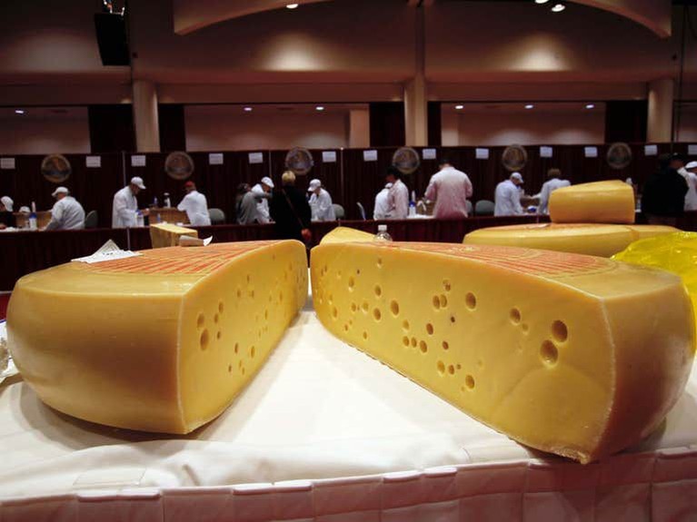 keju terbaik dunia keju terbaik dunia - keju gruyere dari swiss