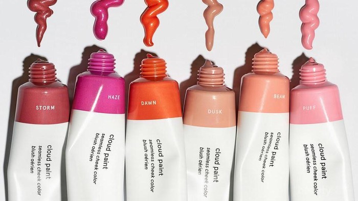 Unik dan Menggemaskan, Jangan Lewatkan Koleksi Glossier Cloud Paint shade Beam