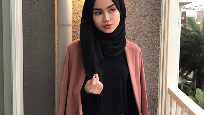 Begini Cara Tampil Tak Kaku dan Monoton dengan Padu Padan Blazer untuk Ke Kantor