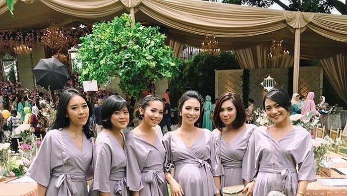 [FORUM] Setuju gak sih kalau fungsi bridesmaid itu cuma tamu yang dikasih seragam?
