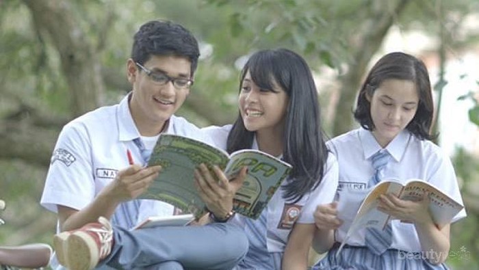 [FORUM] Aku dan Sahabat Naksir Cowok yang Sama, Help!