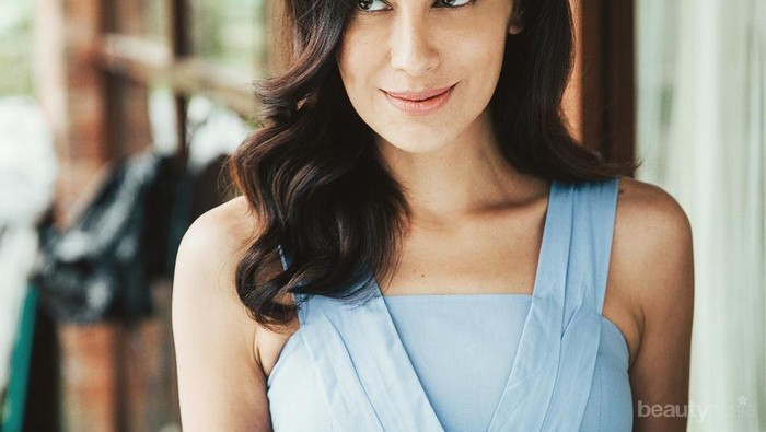 Para Seleb Wanita Indonesia Ini Makin Tua Makin Cantik! Hot Mama Banget!