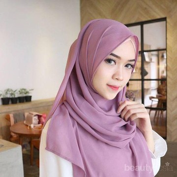 Wajib Coba! Tutorial Hijab Pashmina untuk Daily Style Ala Selebgram Ini Simpel dan Nyaman Banget
