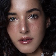 [FORUM] Bikin Freckles yang Ciamik, Pakai Eyeliner atau Eyeshadow?