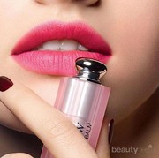 Tampil Lebih Feminin dengan Dior Lip Glow Raspberry