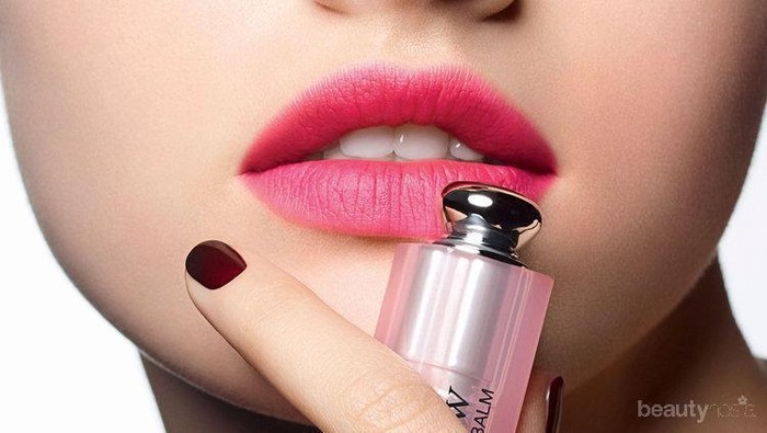 Tampil Lebih Feminin dengan Dior Lip Glow Raspberry