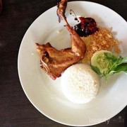 Mau Makan Nasi Uduk di Surabaya? Ini Rekomendasi Tempat yang Harus Kamu Kunjungi!