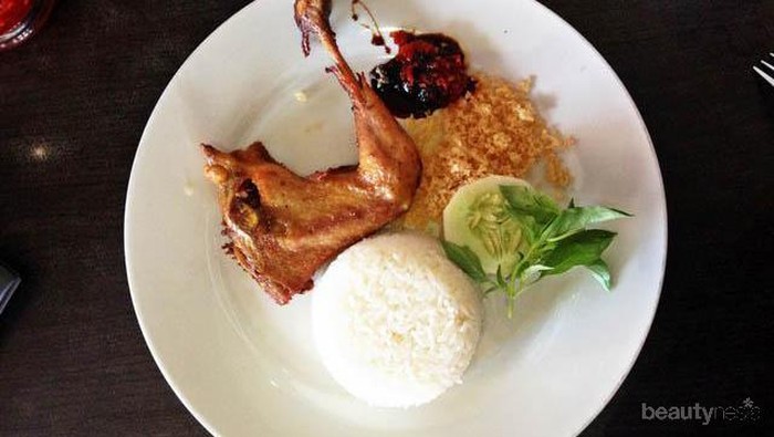 Mau Makan Nasi Uduk di Surabaya? Ini Rekomendasi Tempat yang Harus Kamu Kunjungi!