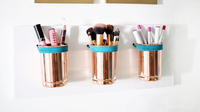 Ingin Menata Koleksi Makeup? 5 Inspirasi DIY Makeup Organizer Ini Bisa Kamu Tiru Lho!