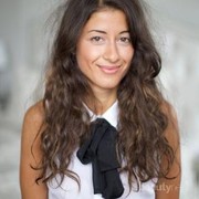 #FORUM Style Poni yang Cocok untuk Rambut Ngembang Gimana Ya? Soalnya Jidatku Jenong