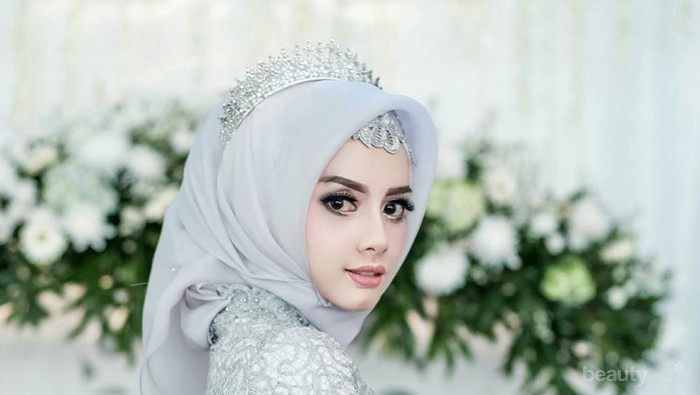 Mencari Inspirasi Kebaya Pernikahan Muslimah? Ini Pilihan Model yang Glamour dan Kekinian