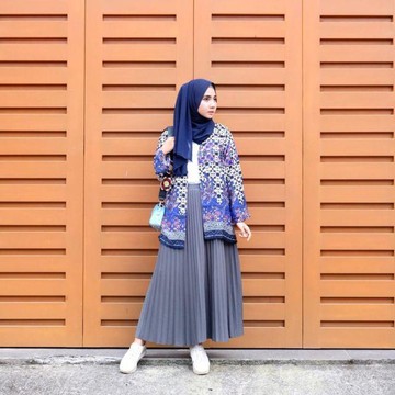 Tampil Stylish dan Paling Modis di Kampus dengan Pakai Rok Rempel Hijab, Yuk!