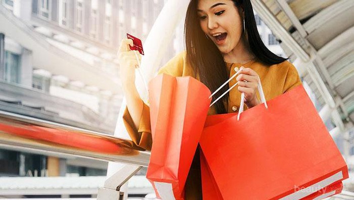 [FORUM] Kalau lagi belanja, kamu tim #uangcash atau #gesekdebit?