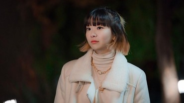 img-title Kim Da Mi Resmi Gabung Agensi Song Hye Kyo