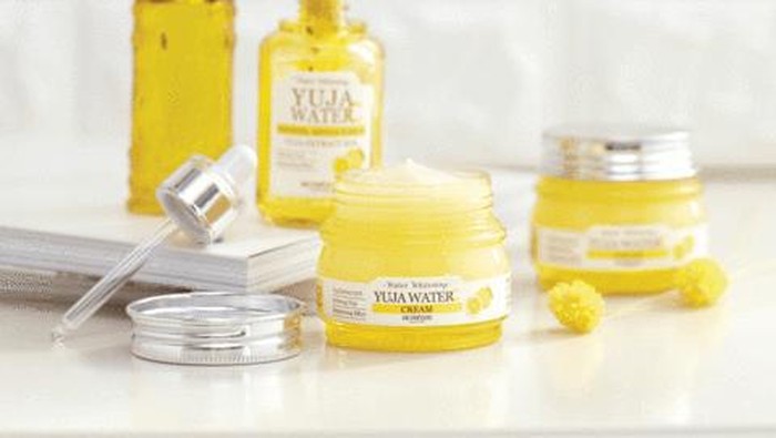 Yuk, Cerahkan Wajah dengan 5 Produk Skincare Dari Skinfood Berikut!