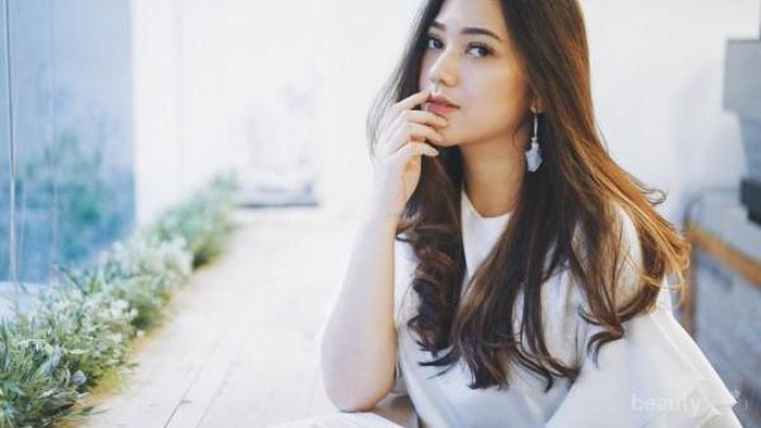 Praktis dan Cepat, Tampil Fresh Saat Kuliah Bisa Dilakukan dengan 4 Makeup Ini Saja!