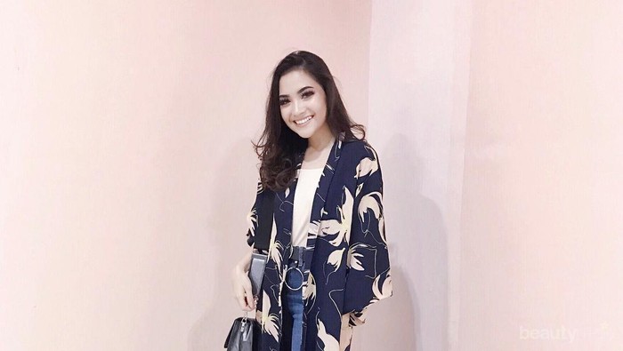 4 Pilihan Model Jeans yang Cocok untuk Pemilik Tubuh Pendek Biar Tampak Proporsional