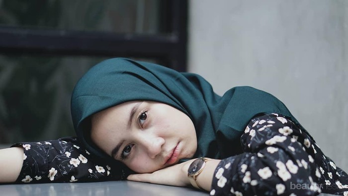 Ternyata dengan Melakukan Beberapa Hal Ini, Kamu Bisa Menyembunyikan Double Chin Lho!