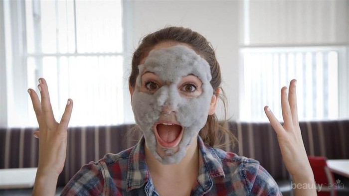 Pori-Pori Wajah Bersih dan Tampak Mengecil dengan Clay Mask Korea Populer yang Ampuh Ini!