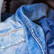 #NEWS Rekomendasi Deterjen Untuk Merawat Celana Jeans Kamu Agar Tetap Cerah Lebih Lama