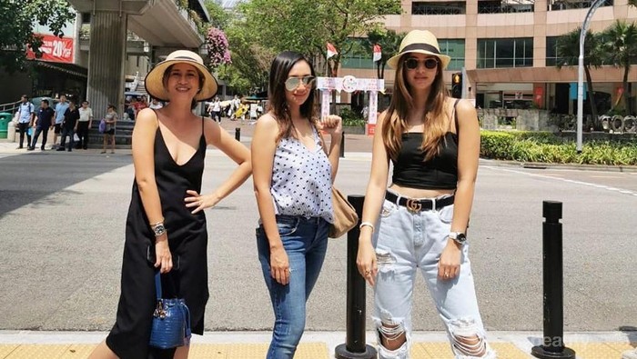 Dari Tampil Sporty Sampai Salah Kostum, Ini Gaya Artis Indonesia Saat ke CFD