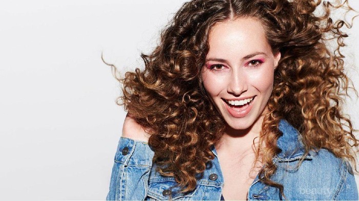 [FORUM] Bagi Tips untuk Merawat Rambut Keriting, dong!