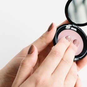 4 Rekomendasi Cream Blush Lokal, Cocok untuk Tampilan Makeup Glass Skin