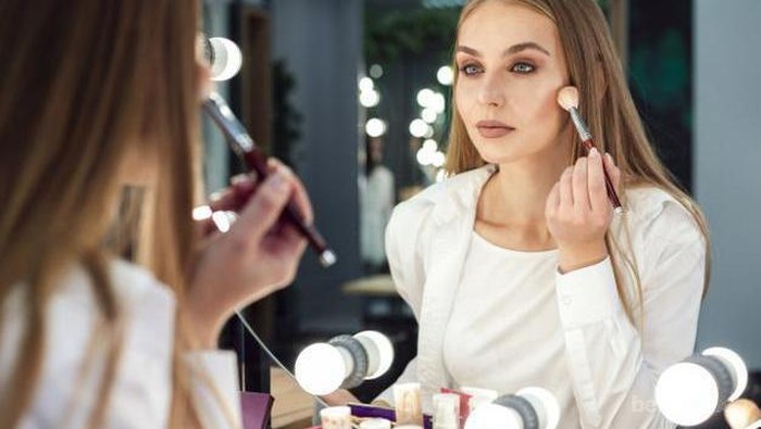 Tampil dengan Wajah Lebih Tirus Pakai Tips Mudah Ini!