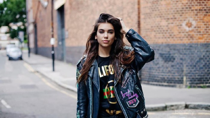 Wah! 5 Inspirasi Fashion Kekinian Ala Dua Lipa Ini, Bisa Banget Kamu Tiru Lho!