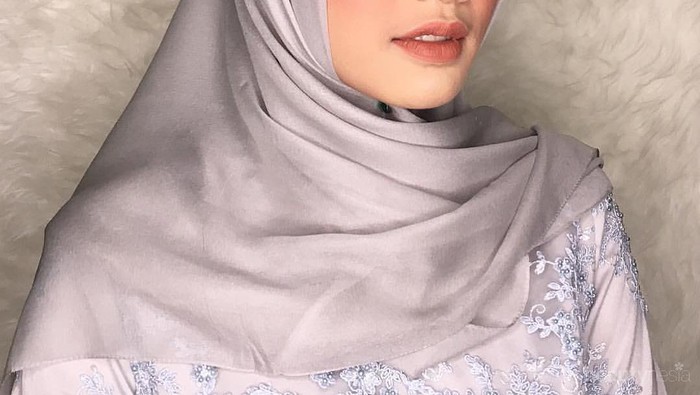 Begini Cara Shading untuk Hijabers yang Tepat Agar Wajah Makin Tirus dan Anti-Menor!