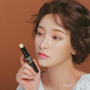 Wah, Lipstik Ini Bisa Dipakai Sebagai Eyeshadow dan Blush On Juga Lho!