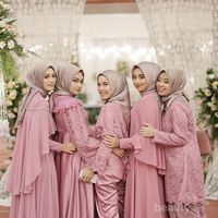 Ladies, Ini 3 Inspirasi Hijab Look Untuk Bridesmaid Kekinian Yang Bisa ...