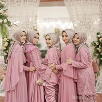 bridesmaid hijab