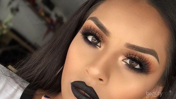Enggak Nyangka, Ternyata Cara Bermake Up Ini Bisa Membuat Wajah Kamu Terlihat Lebih Tua, Lho!