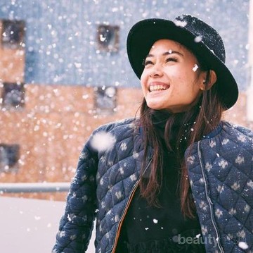 img-title Siapa Bilang Saat Liburan Tidak Dapat Tampil Stylish? Yuk, Coba Inspirasi Gaya dari Ayla Dimitri!
