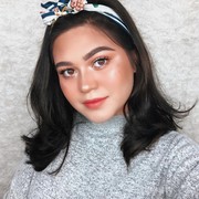 Ladies, Ini Dia Tips Memilih Highlighter Sesuai Warna Kulitmu!