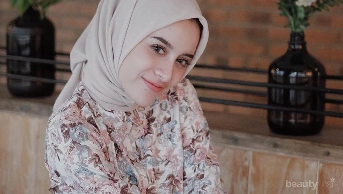 Lagi Hits Kekinian, Coba Mix and Match Hijab Warna Krem Ala Aghnia Punjabi Ini, Yuk! Lagi Hits Kekinian, Coba Mix and Match Hijab Warna Krem Ala Aghnia Punjabi Ini, Yuk!