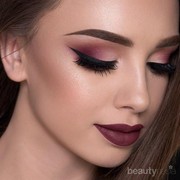 Ini Dia Cara Cantik Menggunakan Make Up Bold Tanpa Terlihat Berlebihan!