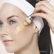 Stick Concealer 80 Ribuan Ini dapat Menyempurnakan Tampilan Kulitmu di Depan Kamera